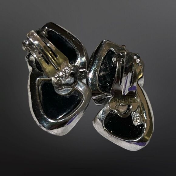 Vintage Charel Black/Silver Costume Jewelry Clip On Earrings B13 - Picture 3 of 4